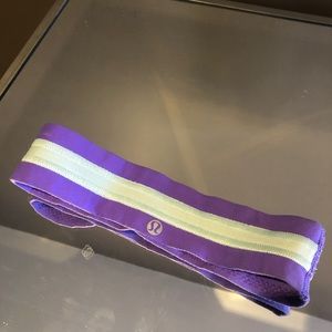 add on: Lululemon headband